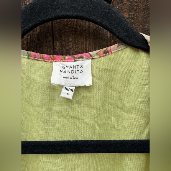 HEMANT & NANDITA Nora Romper in Viscose Paisley Print Long Sleeve Lace Detail - Picture 16 of 16